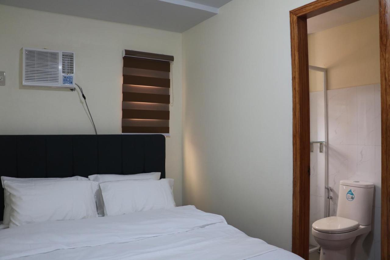 Anicia Guesthouse Rooms Paranaque City ภายนอก รูปภาพ