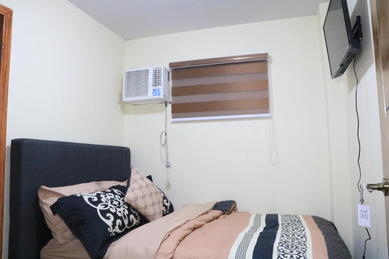 Anicia Guesthouse Rooms Paranaque City ภายนอก รูปภาพ