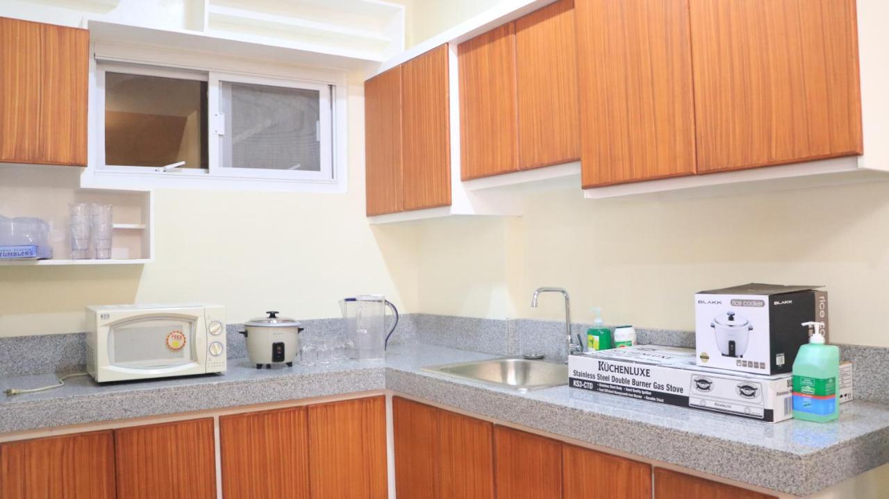Anicia Guesthouse Rooms Paranaque City ภายนอก รูปภาพ