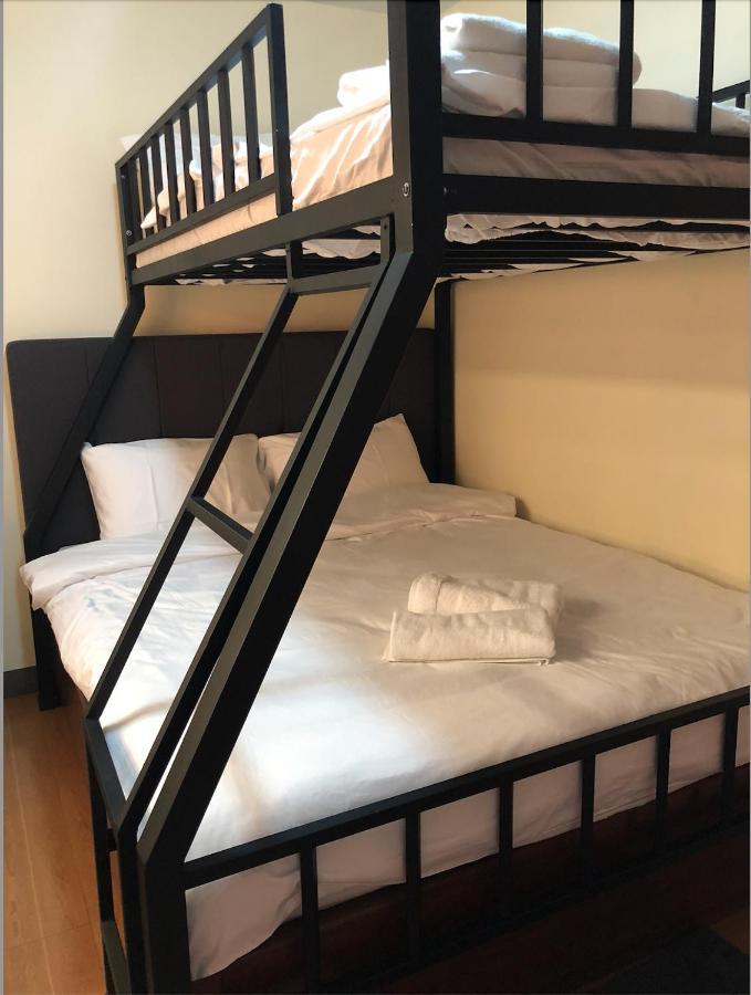 Anicia Guesthouse Rooms Paranaque City ภายนอก รูปภาพ