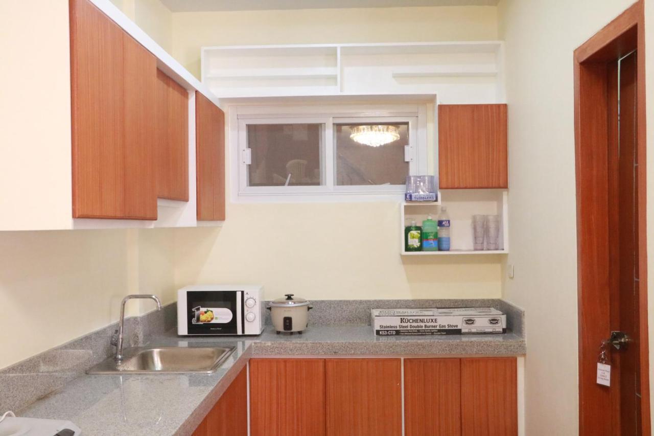Anicia Guesthouse Rooms Paranaque City ภายนอก รูปภาพ