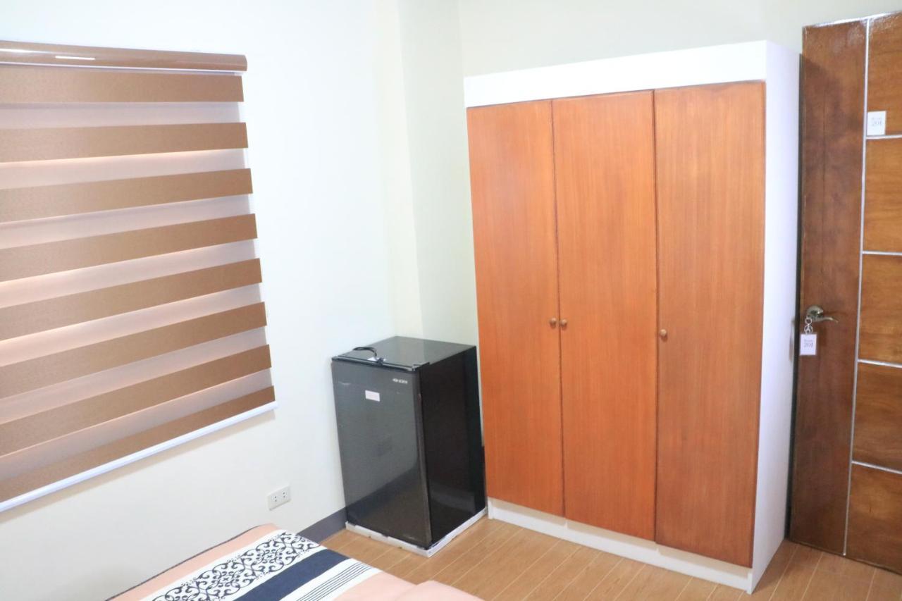 Anicia Guesthouse Rooms Paranaque City ภายนอก รูปภาพ